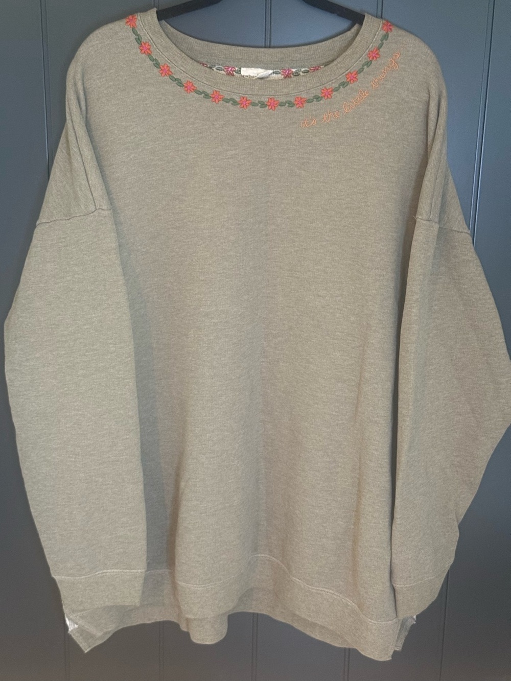 🌺 NATURAL LIFE Women’s Gray Crewneck Sweatshirt Enjoy the Little Things L/XL